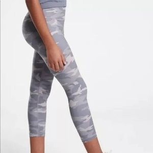 Athleta Girl Printed Chit Chat Capri,  XXL/16, Light Purple Camo